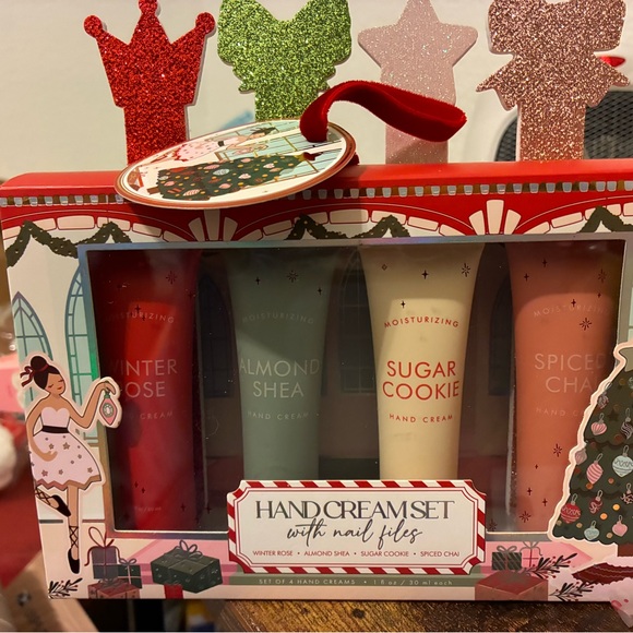 Hand Cream Set-4 Piece Set - Picture 1 of 2